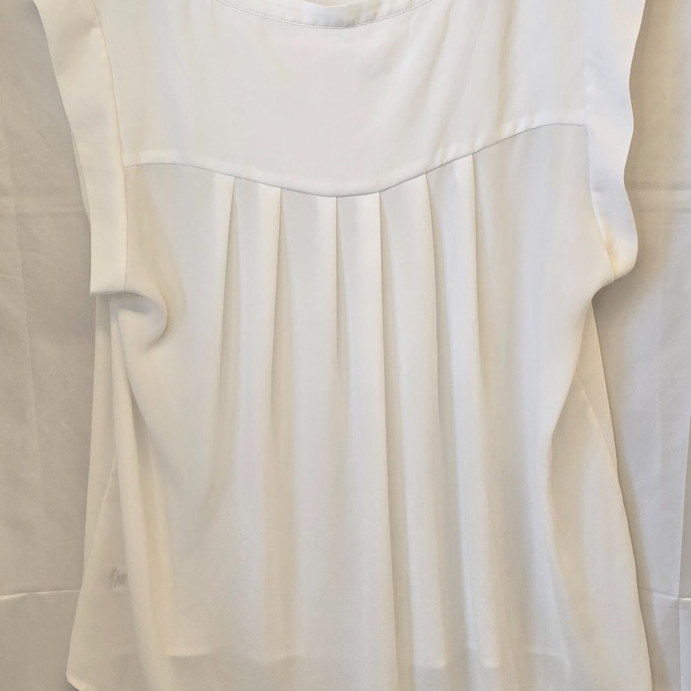 Pleione blouse, white, size XL, sleeveless, made in Indonesia - Picture 4 of 5